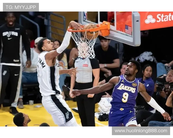 人人体育nba管网提供专业的比赛回放和精彩集锦帮助用户回顾经典瞬间